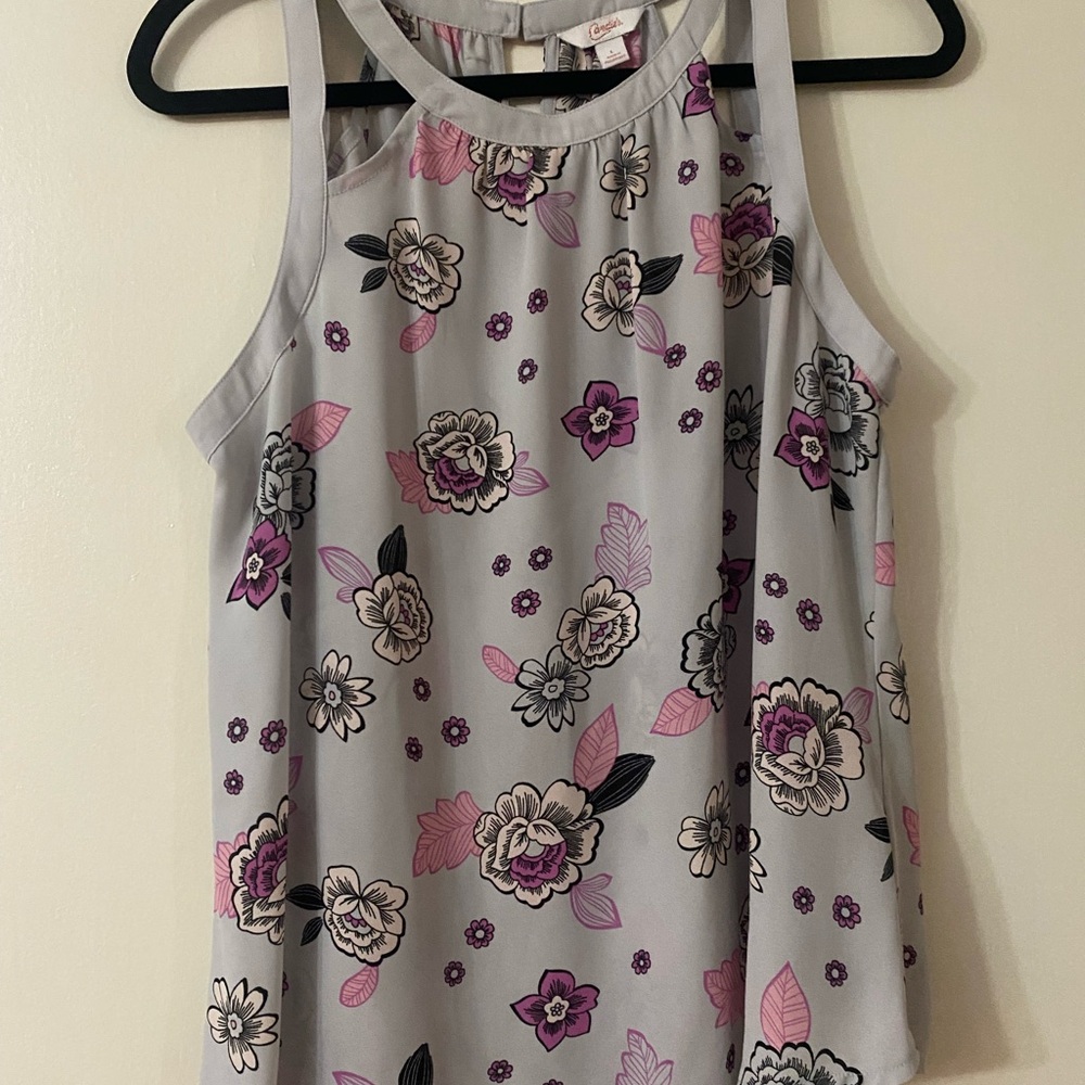 Multicolored tank top with scoop neck and sleeveless relaxed style